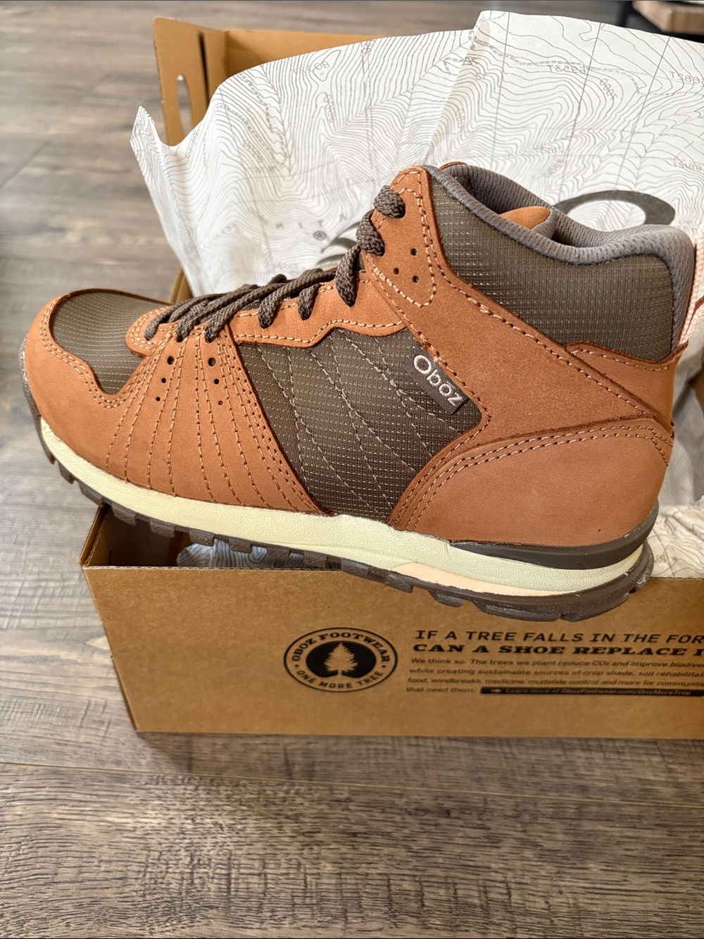 Oboz Women's Bozeman Mid Boots in Chipmunk Brown